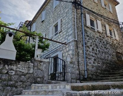 Αρχαίας, ενοικιαζόμενα δωμάτια στο μέρος Morinj, Montenegro - kuca